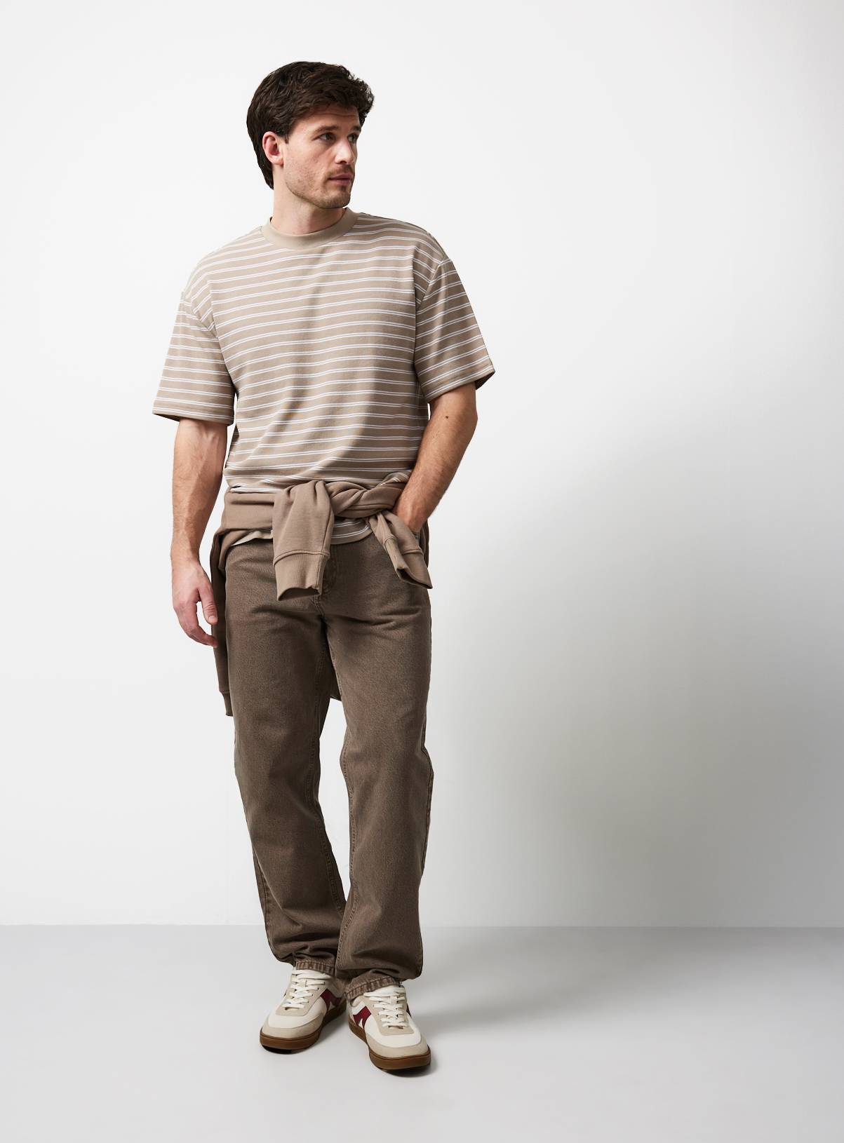 Light Brown Straight Leg Jeans 32L - Image 2